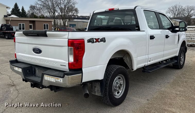 image for item ER0297 2019 Ford F250 Super Duty XL Crew Cab pickup truck