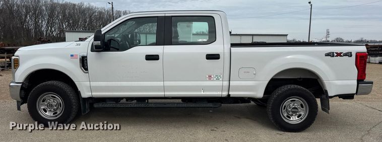image for item ER0297 2019 Ford F250 Super Duty XL Crew Cab pickup truck