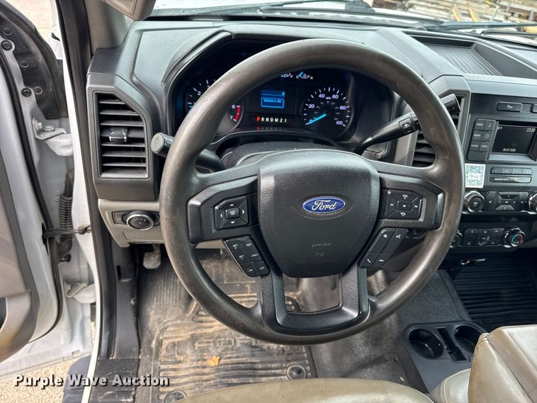 image for item ER0297 2019 Ford F250 Super Duty XL Crew Cab pickup truck