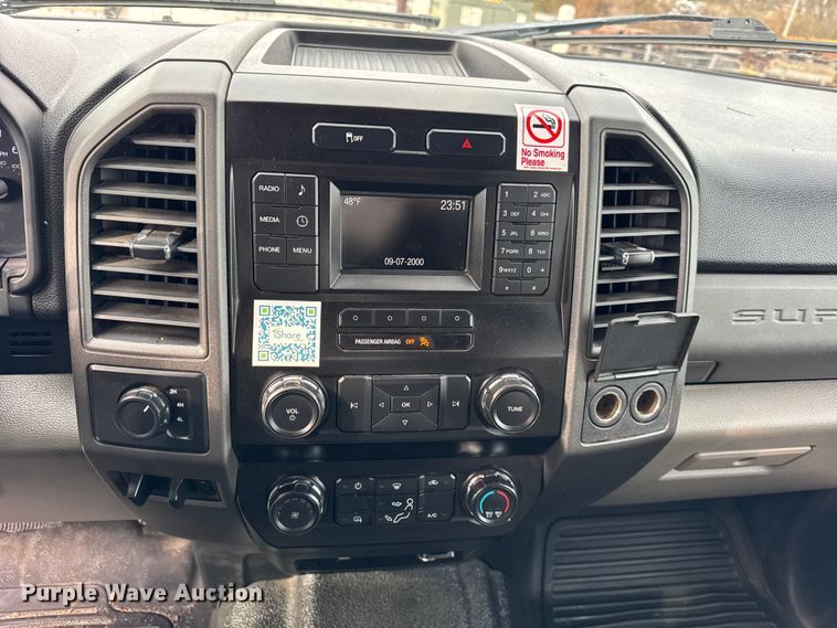 image for item ER0297 2019 Ford F250 Super Duty XL Crew Cab pickup truck