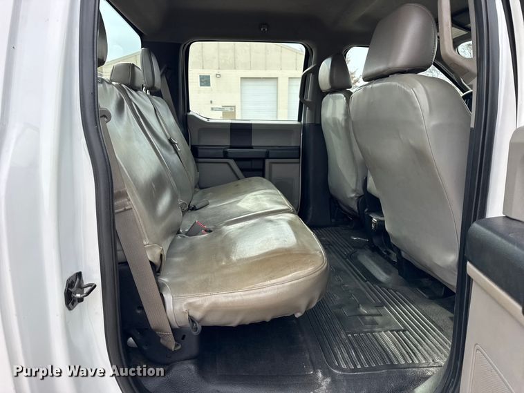 image for item ER0297 2019 Ford F250 Super Duty XL Crew Cab pickup truck