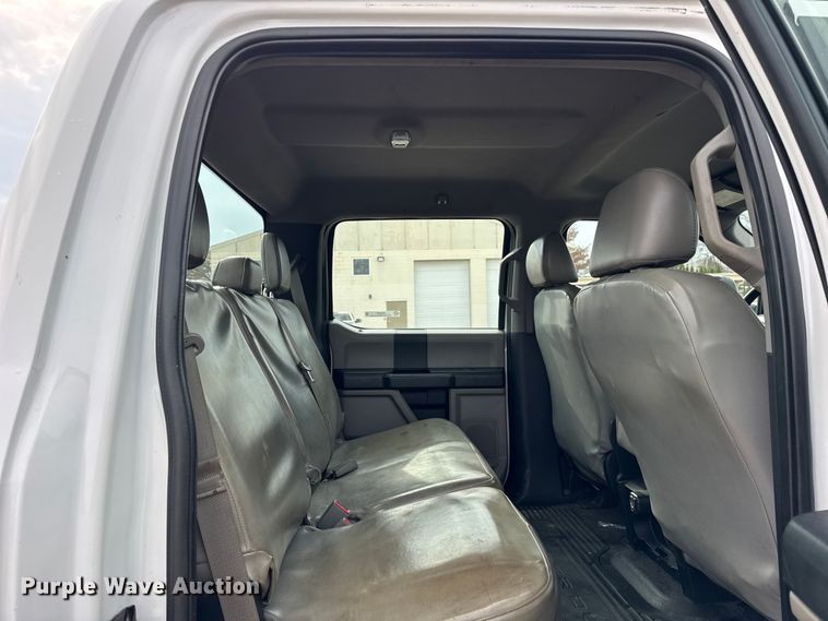 image for item ER0297 2019 Ford F250 Super Duty XL Crew Cab pickup truck