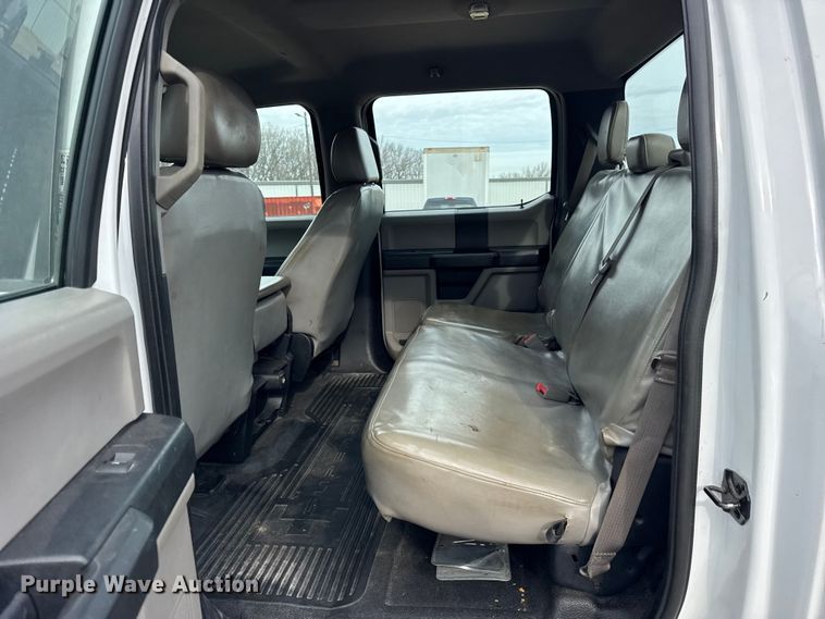 image for item ER0297 2019 Ford F250 Super Duty XL Crew Cab pickup truck