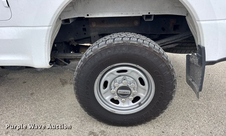 image for item ER0297 2019 Ford F250 Super Duty XL Crew Cab pickup truck