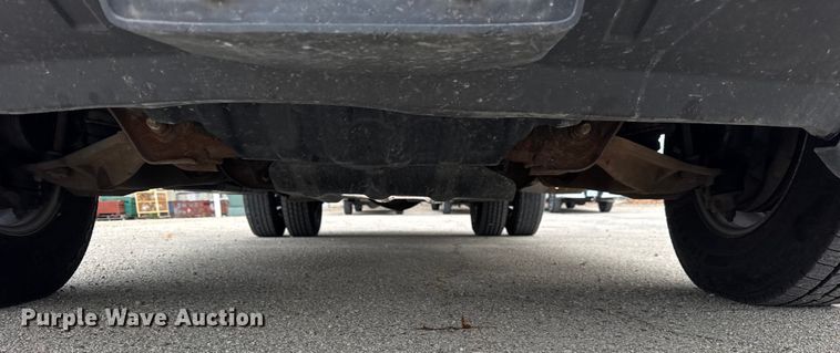 image for item ER0298 2016 Chevrolet Silverado 3500HD flatbed pickup truck