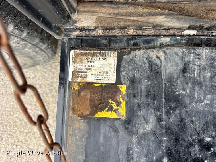 image for item ER0299 2016 Chevrolet Silverado 3500HD flatbed pickup truck