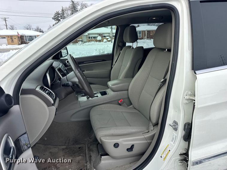 image for item ER0309 2011 Jeep Grand Cherokee Laredo SUV