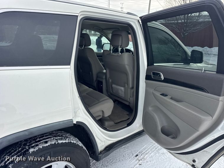 image for item ER0309 2011 Jeep Grand Cherokee Laredo SUV