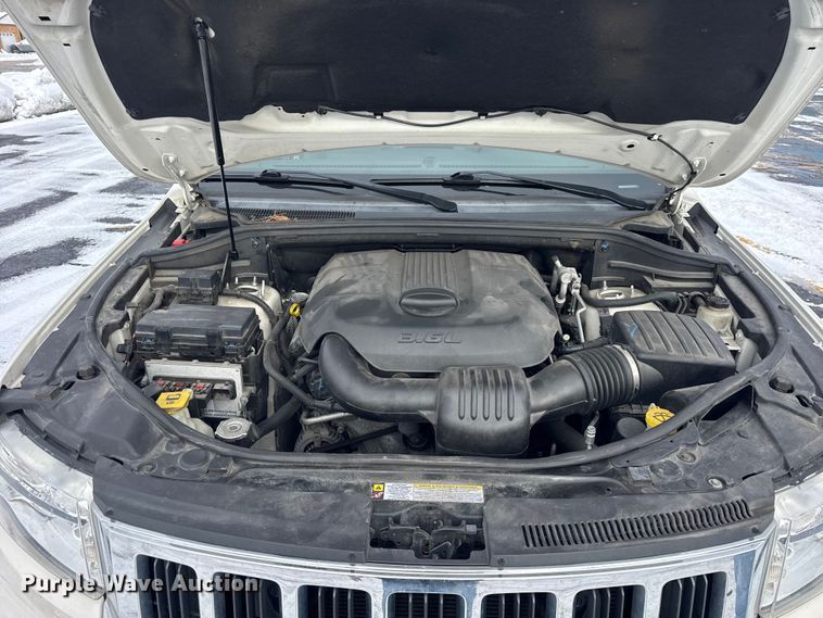 image for item ER0309 2011 Jeep Grand Cherokee Laredo SUV