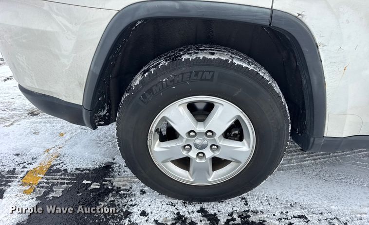 image for item ER0309 2011 Jeep Grand Cherokee Laredo SUV