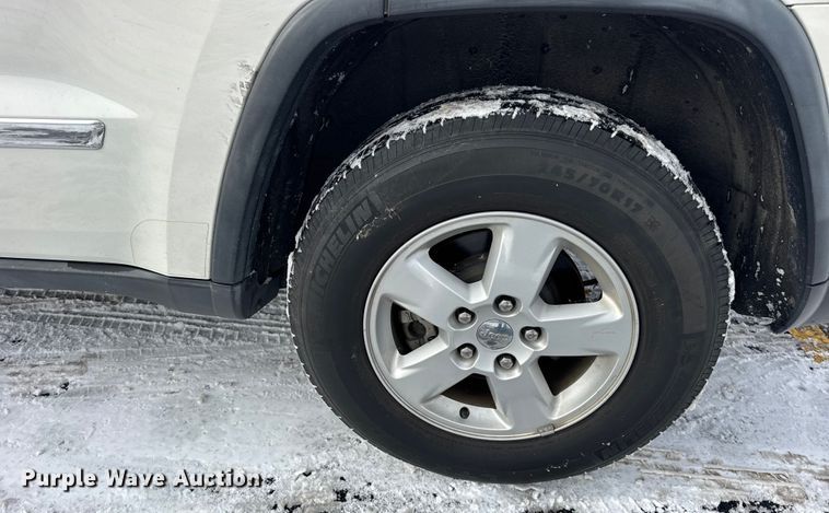 image for item ER0309 2011 Jeep Grand Cherokee Laredo SUV