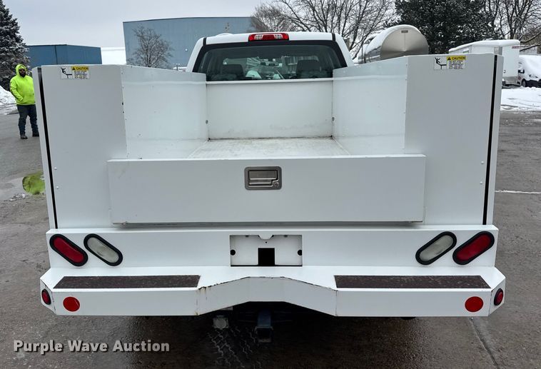 image for item ER0310 2015 Chevrolet Silverado 2500HD Crew Cab utility bed pickup truck