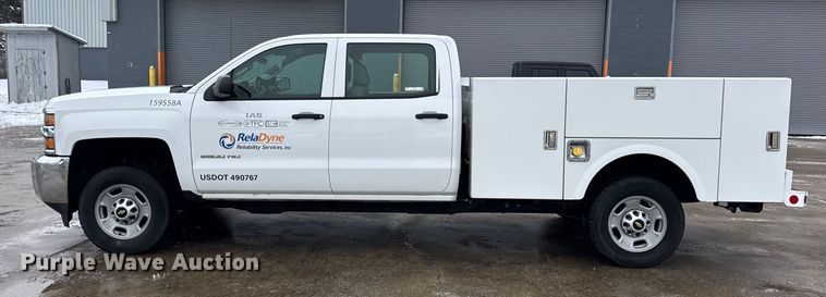 image for item ER0310 2015 Chevrolet Silverado 2500HD Crew Cab utility bed pickup truck