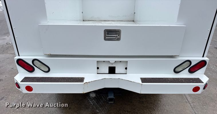 image for item ER0310 2015 Chevrolet Silverado 2500HD Crew Cab utility bed pickup truck