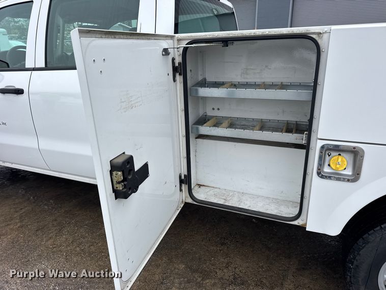 image for item ER0310 2015 Chevrolet Silverado 2500HD Crew Cab utility bed pickup truck