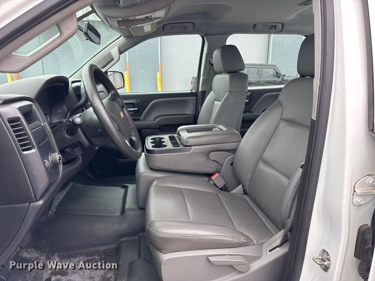 image for item ER0310 2015 Chevrolet Silverado 2500HD Crew Cab utility bed pickup truck