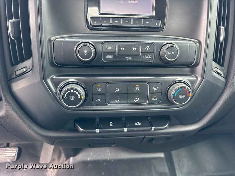 image for item ER0310 2015 Chevrolet Silverado 2500HD Crew Cab utility bed pickup truck