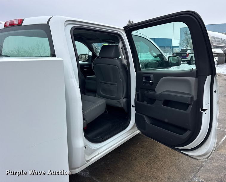 image for item ER0310 2015 Chevrolet Silverado 2500HD Crew Cab utility bed pickup truck