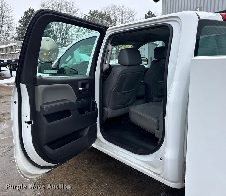 image for item ER0310 2015 Chevrolet Silverado 2500HD Crew Cab utility bed pickup truck