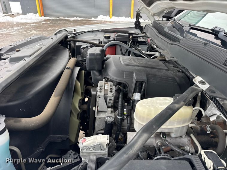 image for item ER0310 2015 Chevrolet Silverado 2500HD Crew Cab utility bed pickup truck