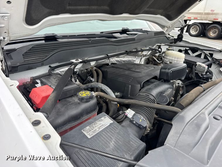 image for item ER0310 2015 Chevrolet Silverado 2500HD Crew Cab utility bed pickup truck