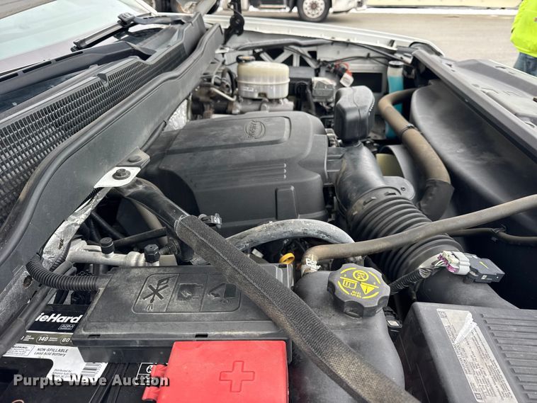 image for item ER0310 2015 Chevrolet Silverado 2500HD Crew Cab utility bed pickup truck