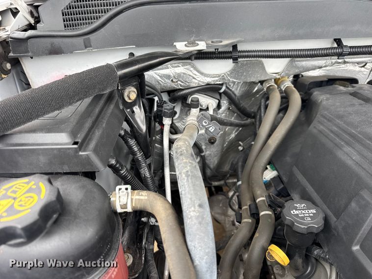 image for item ER0310 2015 Chevrolet Silverado 2500HD Crew Cab utility bed pickup truck