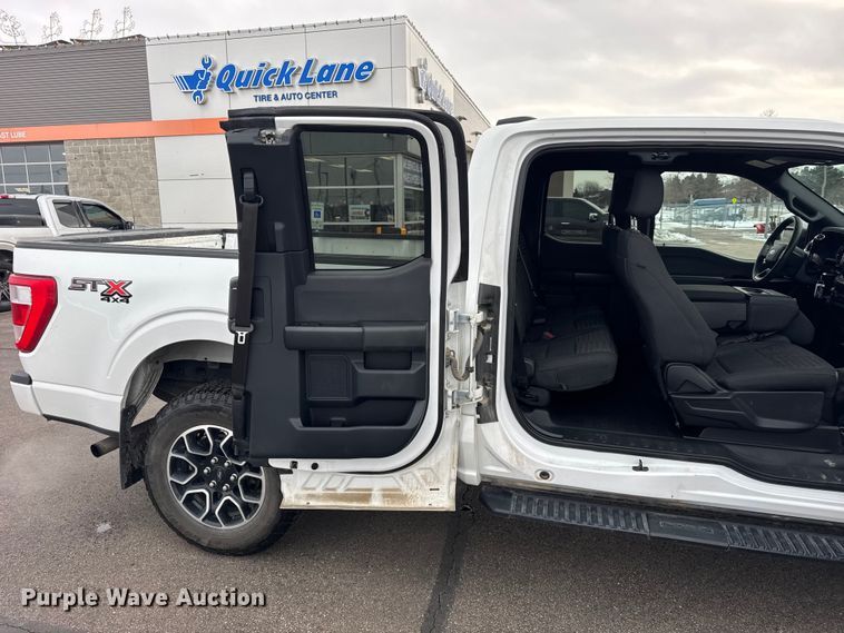 image for item ER0344 2022 Ford F150 SuperCab pickup truck