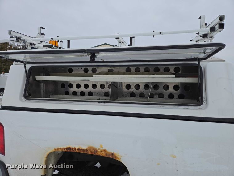 image for item ES2584 2012 Chevrolet Silverado 2500HD pickup truck