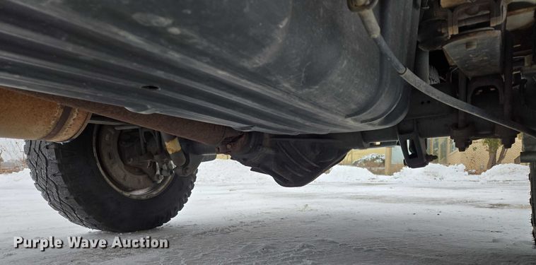 image for item ES2584 2012 Chevrolet Silverado 2500HD pickup truck