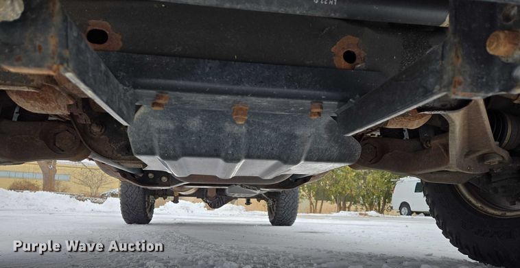 image for item ES2584 2012 Chevrolet Silverado 2500HD pickup truck