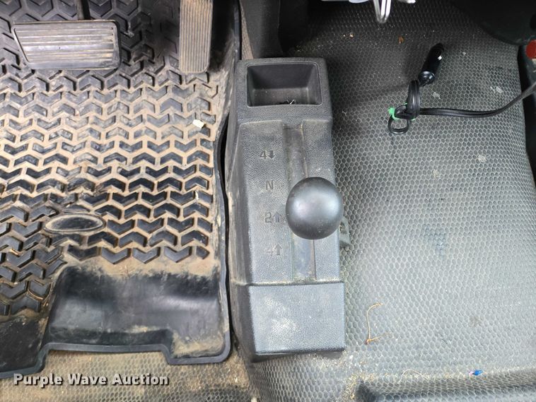 image for item ES2584 2012 Chevrolet Silverado 2500HD pickup truck