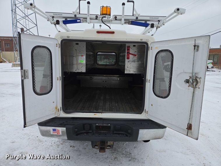 image for item ES2584 2012 Chevrolet Silverado 2500HD pickup truck