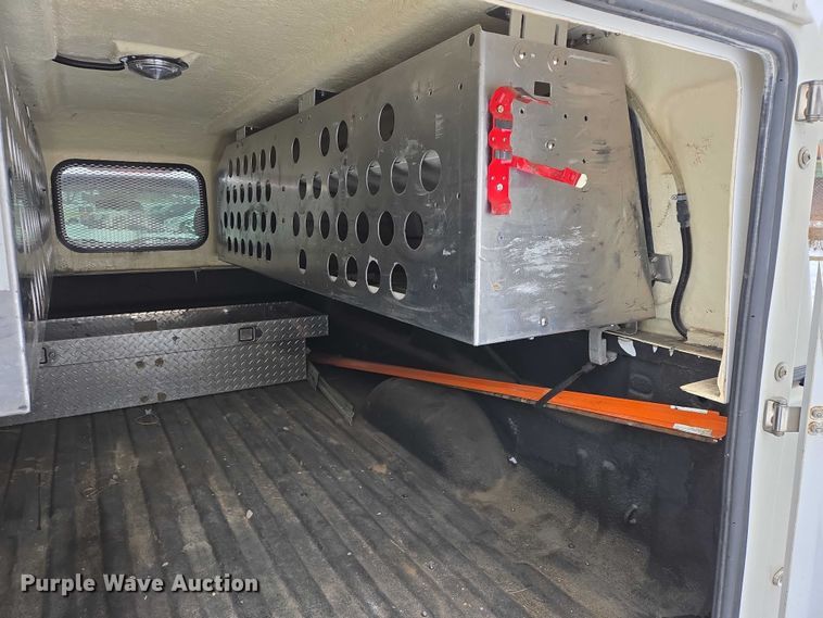 image for item ES2584 2012 Chevrolet Silverado 2500HD pickup truck