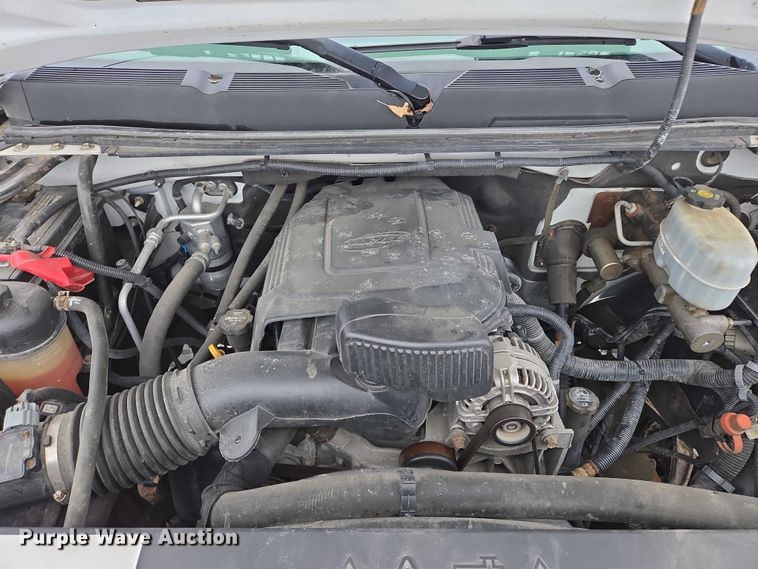 image for item ES2584 2012 Chevrolet Silverado 2500HD pickup truck