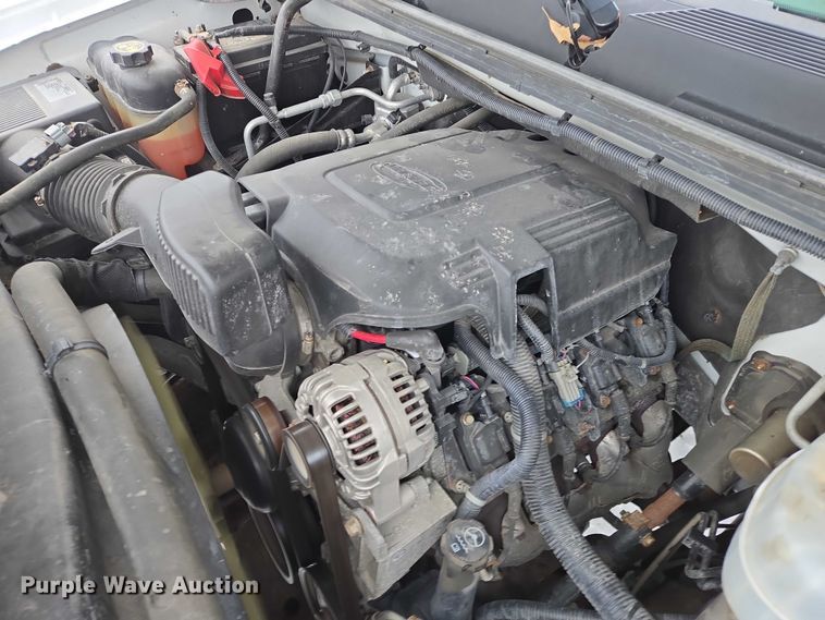 image for item ES2584 2012 Chevrolet Silverado 2500HD pickup truck