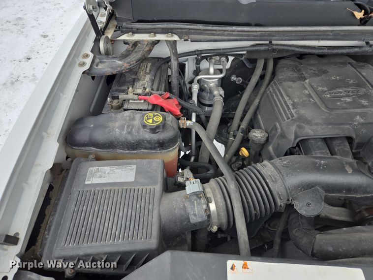 image for item ES2584 2012 Chevrolet Silverado 2500HD pickup truck