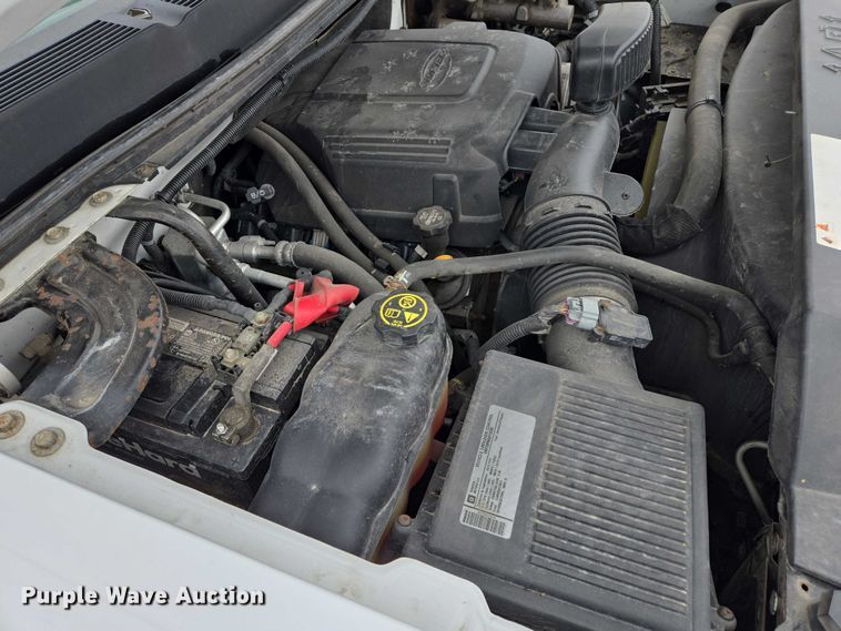 image for item ES2584 2012 Chevrolet Silverado 2500HD pickup truck