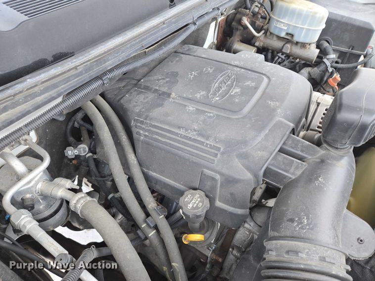 image for item ES2584 2012 Chevrolet Silverado 2500HD pickup truck