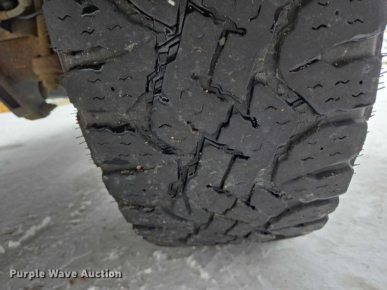 image for item ES2584 2012 Chevrolet Silverado 2500HD pickup truck