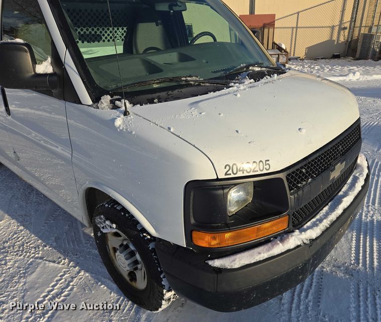 image for item ES2588 2014 Chevrolet Express van