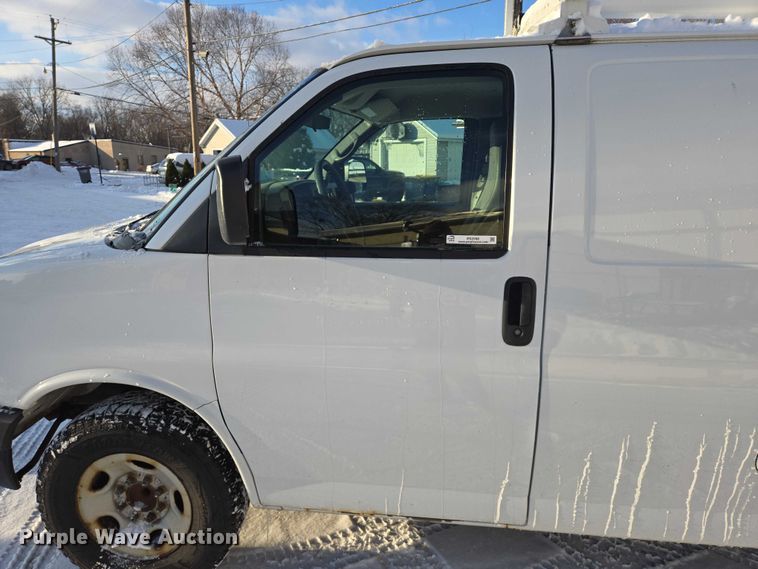 image for item ES2588 2014 Chevrolet Express van
