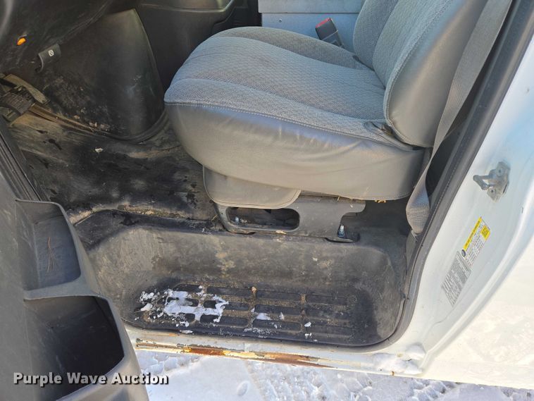 image for item ES2588 2014 Chevrolet Express van