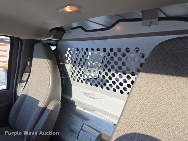 image for item ES2588 2014 Chevrolet Express van