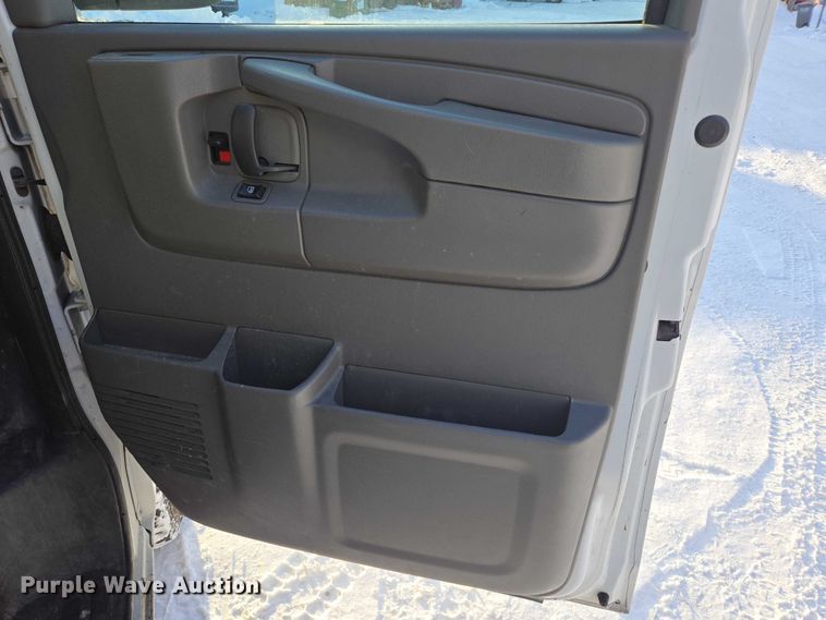 image for item ES2588 2014 Chevrolet Express van