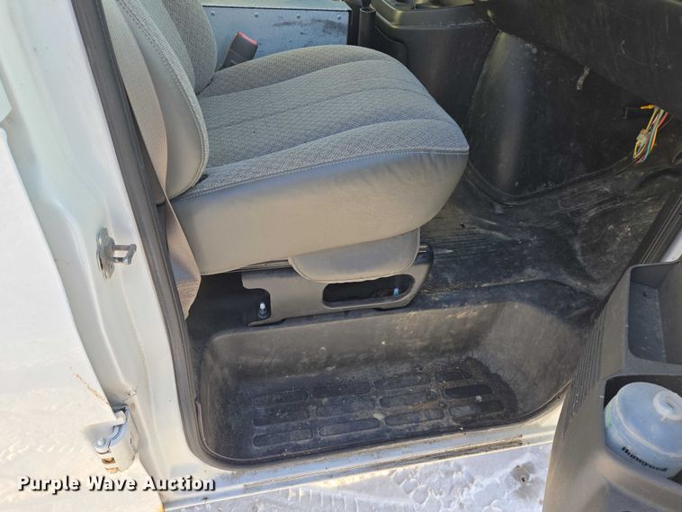 image for item ES2588 2014 Chevrolet Express van