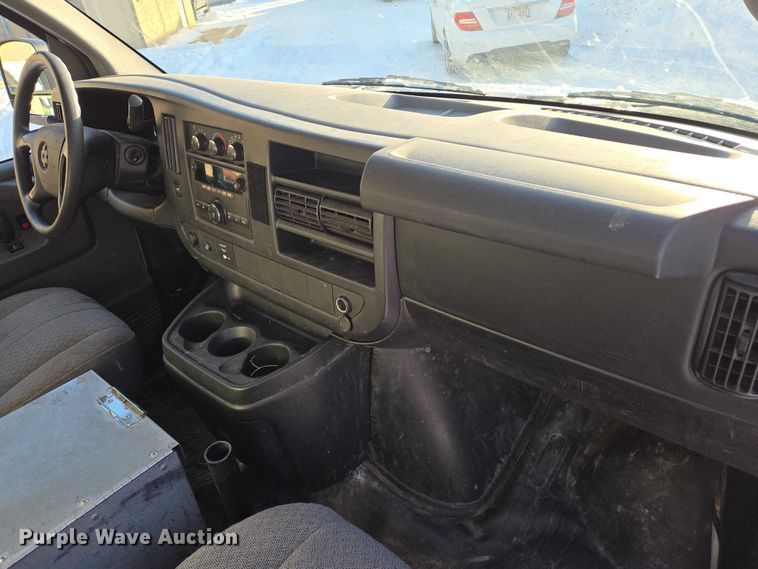 image for item ES2588 2014 Chevrolet Express van