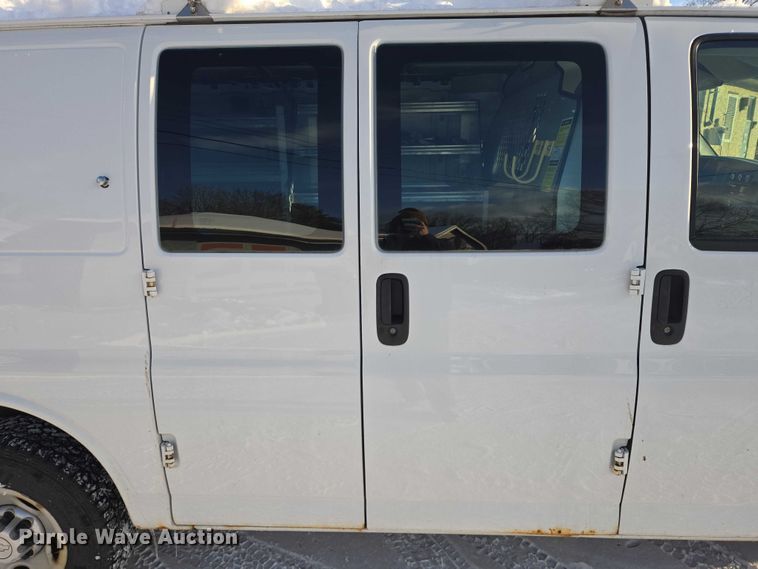 image for item ES2588 2014 Chevrolet Express van