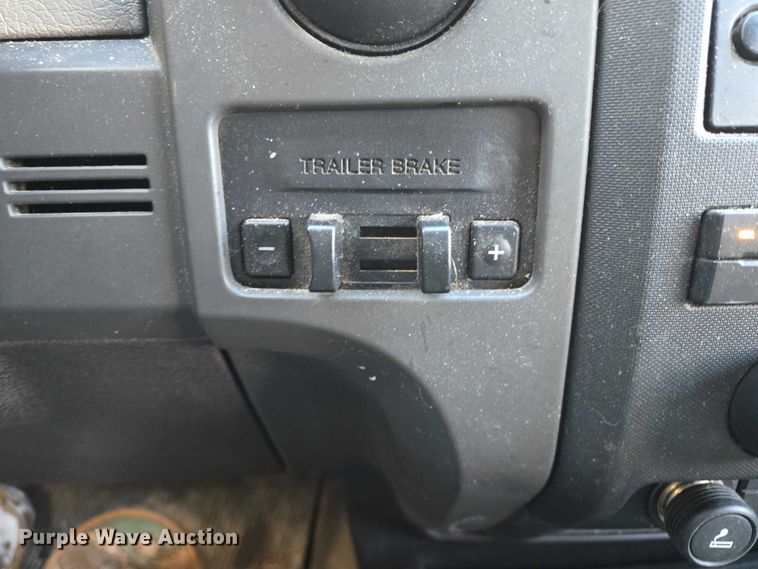 image for item ES2589 2010 Ford F150 pickup truck