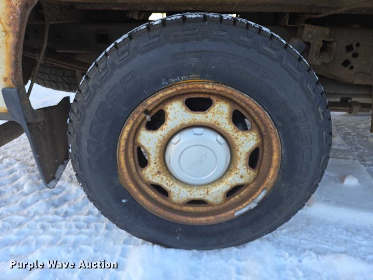 image for item ES2589 2010 Ford F150 pickup truck